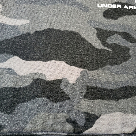 Under Armour Camo Hoodie - Picture 2 of 3